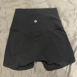 NWOT Lululemon Align High-Rise Short 4”